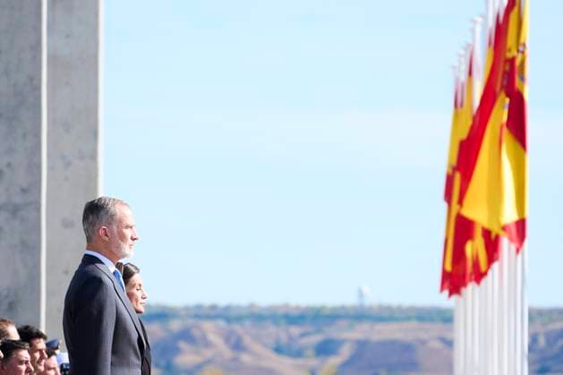 09-11-2025 Madrid King Felipe VI and Queen Letizia departing for their 3 day state visit to the Peoples Republic of China at Adolfo Suarez Madrid-Barajas Airport in Madrid. No Spain Â  Copyright: xPPEx
