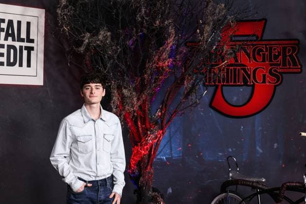 Netflix FYSEE: The Fall Edit - Stranger Things Season 5 FYC Event Canadian-American actor and entrepreneur Noah Schnapp arrives at the Netflix FYSEE: The Fall Edit - Stranger Things Season 5 FYC (For Your Consideration) Event held at the Netflix Tudum Theater in Hollywood, Los Angeles, California, United States. Netflix Tudum Theater, Hollywood, Los Angeles, California, USA California United States  Copyright: xImagexPressxAgencyx originalFilename: collin-netflixf251109_npDfs.jpg