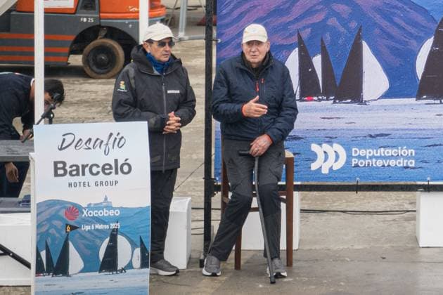 King Juan Carlos I during the arrival to port and awards ceremony on the second day of the regattas at the Club Naútico de Sanxenxo, on November 9, 2025, in Sanxenxo, Pontevedra, Galicia Spain Juan Carlos I is in the Pontevedra town of Sanxenxo to participate, during this weekend, in the regattas of the eighth series of the Spanish 6 meters League 09 NOVEMBER 2025 Elena Ferná Sanxenxo, Pontevedra, Galicia Sanxenxo, Pontevedra, Galicia Spain Copyright: xElenaxFernandezx 7089047