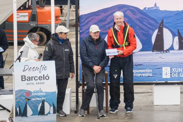 King Juan Carlos I during the arrival to port and awards ceremony on the second day of the regattas at the Club Naútico de Sanxenxo, on November 9, 2025, in Sanxenxo, Pontevedra, Galicia Spain Juan Carlos I is in the Pontevedra town of Sanxenxo to participate, during this weekend, in the regattas of the eighth series of the Spanish 6 meters League 09 NOVEMBER 2025 Elena Ferná Sanxenxo, Pontevedra, Galicia Sanxenxo, Pontevedra, Galicia Spain Copyright: xElenaxFernandezx 7089050