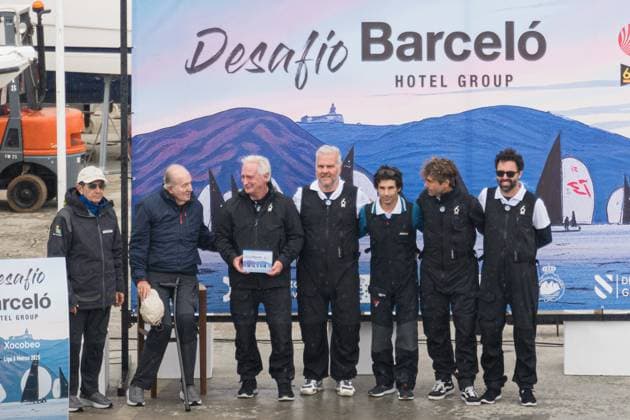 King Juan Carlos I during the arrival to port and awards ceremony on the second day of the regattas at the Club Naútico de Sanxenxo, on November 9, 2025, in Sanxenxo, Pontevedra, Galicia Spain Juan Carlos I is in the Pontevedra town of Sanxenxo to participate, during this weekend, in the regattas of the eighth series of the Spanish 6 meters League 09 NOVEMBER 2025 Elena Ferná Sanxenxo, Pontevedra, Galicia Sanxenxo, Pontevedra, Galicia Spain Copyright: xElenaxFernandezx 7089060