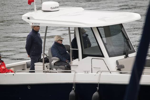 King Juan Carlos I with white cap during the arrival to port and prize-giving ceremony on the second day of the regattas at the Club Naútico de Sanxenxo, November 9, 2025, in Sanxenxo, Pontevedra, Galicia Spain Juan Carlos I is in the Pontevedra town of Sanxenxo to participate, during this weekend, in the regattas of the eighth series of the Spanish 6 meters League 09 NOVEMBER 2025 Elena Ferná Sanxenxo, Pontevedra, Galicia Sanxenxo, Pontevedra, Galicia Spain Copyright: xElenaxFernandezx 7089062