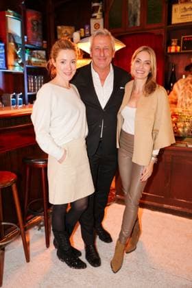 GLAMOUR GENUSS EVENT by Wildhagen Friends, hosted by Markus Wildhagen Bares für Rares with actress Friederike Linke li and TV journalist Sarah Valentina Winkhaus Düsseldorf Wandelhalle NRW Germany