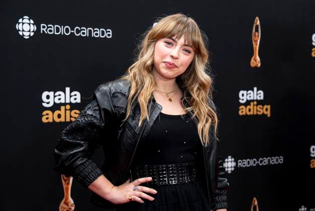 November 9, 2025, Montreal, Pq, Canada: Billie du Page arrives on the red carpet for the gala de l ADISQ awards ceremony, in Montreal on Sunday, Nov. 9, 2025. Montreal Canada  - ZUMAc35_ 20251109_zaf_c35_092 Copyright: xChristopherxKatsarovx