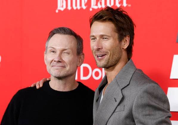 Christian Slater and Glen Powell arrive on the red carpet at Paramount s The Running Man New York Premiere at AMC Lincoln Square Theater on Sunday, November 9, 2025 in New York City.  NYP20251109115 JOHNxANGELILLO