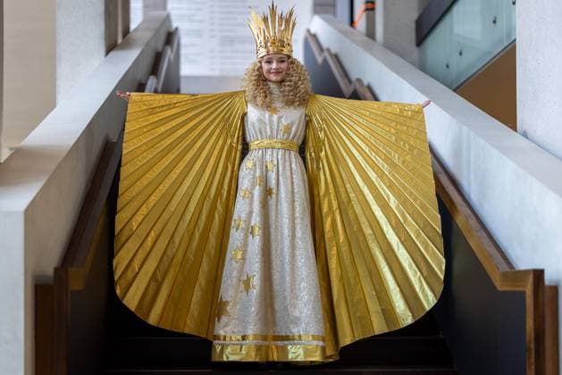 Fitting of the costume for the new Nuremberg Christkind, Nuremberg, 10 11 2025 Nora Falk was elected as the new Nuremberg Christkind in 2025 At a fitting, she appears for the first time in her traditional regalia The costume was made by the costume department of the Nuremberg State 20251110-286A2498-M4000