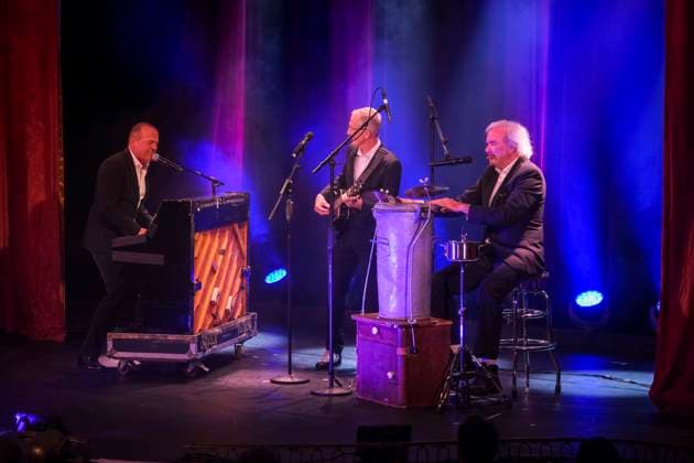 joost HansaTheater Söhne Soehne Hamburgs Joja Wendt, Stefan Gwildis and Rolf Clausen as guests at the opening gala variety show at the Hansa Theater season Eroeffung 2025 2026 on 06 11 2025 in Hamburg Hamburg Germany
