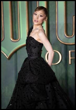 . 10 11 2025. London, United Kingdom. Ariana Grande arriving at the Wicked: For Good premiere in London.  xStephenxLockx xi-Imagesx IIM-26366-0019