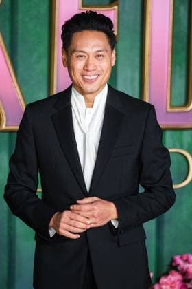 European Premiere of WICKED FOR GOOD on Monday 10 November 2025 Director Jon M. Chu seen at the European Premiere of WICKED FOR GOOD on Monday 10 November 2025 at Cineworld Leicester Square, London. ., Credit:Julie Edwards Avalon  Copyright: xJuliexEdwardsx xAvalonx 1051704424
