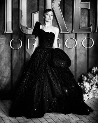 European Premiere of WICKED FOR GOOD on Monday 10 November 2025 Ariana Grande seen at the European Premiere of WICKED FOR GOOD on Monday 10 November 2025 at Cineworld Leicester Square, London. Editors Note: Image converted to monochrome., Credit:Julie Edwards Avalon  Copyright: xJuliexEdwardsx xAvalonx 1051704880