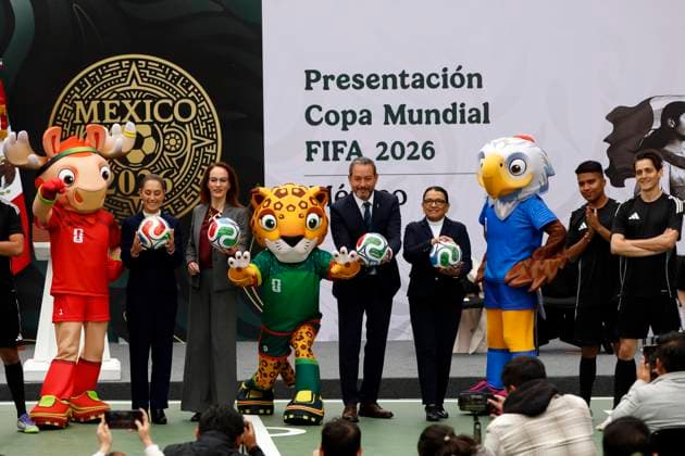 (L-R) Mexican President Claudia Sheinbaum Pardo; coordinator of the 2026 FIFA World Cup preparations, Gabriela Cuevas Barron; FIFA Mexico Executive Director Jurgen Mainka Ruiz and MexicoÃ¢â‚¬â ¢s Minister of the Interior, Rosa Icela RodroÂ­guez, pose during the press conference for the announcement of the 2026 FIFA World Cup at the Los Pinos Cultural Complex. on November 10, 2025, in Mexico City, Mexico. Mexico City Mexico - ZUMAe321 20251110_zia_e321_031 Copyright: xLuisxBarronx