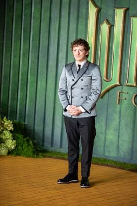Wicked: For Good European Premiere in London, UK - 10 Nov 2025 Ethan Slater attends the Wicked: For Good European Premiere at Cineworld London Leicester Square. London United Kingdom Copyright: xLoredanaxSangiulianox xSOPAxImagesx LSangiuliano-1312