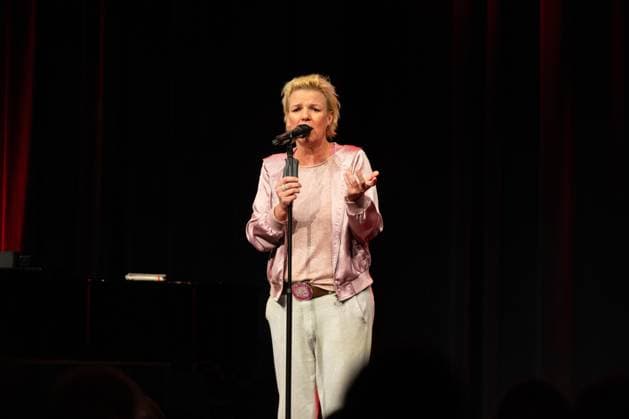 Sisters of Comedy Nachgelacht at Haus der Springmaus in Bonn 10 11 2025 Comedian and presenter Mirja Boes Sisters of Comedy Nachgelacht, benefit show at Haus der Springmaus in Bonn Endenich on 10 November 2025 Presented by Mirja Boes The Copyright: xBonn.digitalx xMarcxJohnx