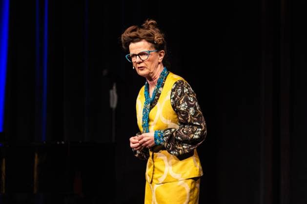 Sisters of Comedy Nachgelacht at Haus der Springmaus in Bonn 10 11 2025 Comedian Frieda Braun Karin Berkenkopf Sisters of Comedy Nachgelacht, benefit show at Haus der Springmaus in Bonn Endenich on November 10, 2025 Hosted by Mirja B Copyright: xBonn.digitalx xMarcxJohnx