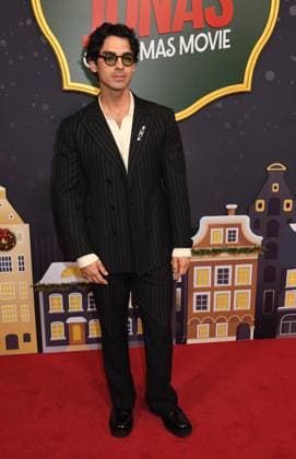 Celebrity arrivals for the premiere of A Very Jonas Christmas Movie at New York City Center Featuring: Joe Jonas Where: New York City, New York, United States When: 10 Nov 2025 Credit: mpi099 MediaPunch INSTARimages EDITORIAL USE ONLY. NOT FOR USE BY NEWSPAPERS BASED IN THE UK. Copyright: xx instar55259233