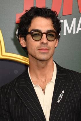Celebrity arrivals for the premiere of A Very Jonas Christmas Movie at New York City Center Featuring: Joe Jonas Where: New York City, New York, United States When: 10 Nov 2025 Credit: mpi099 MediaPunch INSTARimages EDITORIAL USE ONLY. NOT FOR USE BY NEWSPAPERS BASED IN THE UK. Copyright: xx instar55259238