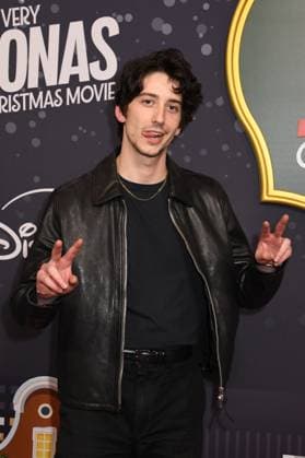 Celebrity arrivals for the premiere of A Very Jonas Christmas Movie at New York City Center Featuring: Milo Manheim Where: New York City, New York, United States When: 10 Nov 2025 Credit: mpi099 MediaPunch INSTARimages EDITORIAL USE ONLY. NOT FOR USE BY NEWSPAPERS BASED IN THE UK. Copyright: xx instar55259243