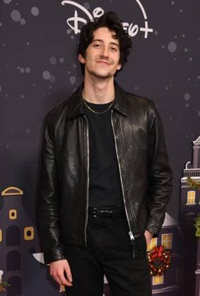 Celebrity arrivals for the premiere of A Very Jonas Christmas Movie at New York City Center Featuring: Milo Manheim Where: New York City, New York, United States When: 10 Nov 2025 Credit: mpi099 MediaPunch INSTARimages EDITORIAL USE ONLY. NOT FOR USE BY NEWSPAPERS BASED IN THE UK. Copyright: xx instar55259245