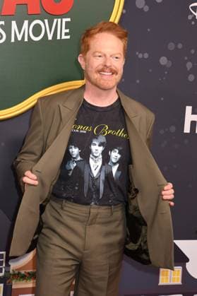Celebrity arrivals for the premiere of A Very Jonas Christmas Movie at New York City Center Featuring: Jesse Tyler Ferguson Where: New York City, New York, United States When: 10 Nov 2025 Credit: mpi099 MediaPunch INSTARimages EDITORIAL USE ONLY. NOT FOR USE BY NEWSPAPERS BASED IN THE UK. Copyright: xx instar55259305