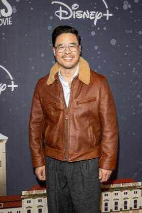 November 10, 2025, New York, United States: Randall Park attends Disney+ s A Very Jonas Christmas Movie New York Premiere at New York City Center. New York United States - ZUMAs197 20251110_aaa_s197_344 Copyright: xRonxAdarx