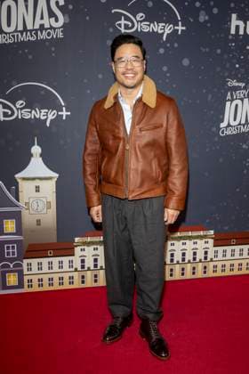 November 10, 2025, New York, United States: Randall Park attends Disney+ s A Very Jonas Christmas Movie New York Premiere at New York City Center. New York United States - ZUMAs197 20251110_aaa_s197_348 Copyright: xRonxAdarx
