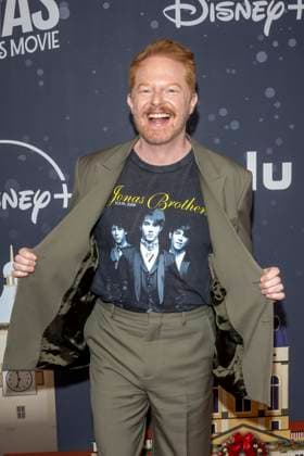 November 10, 2025, New York, United States: Jesse Tyler Ferguson attends Disney+ s A Very Jonas Christmas Movie New York Premiere at New York City Center. New York United States - ZUMAs197 20251110_aaa_s197_365 Copyright: xRonxAdarx