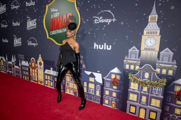 November 10, 2025, New York, United States: Laverne Cox attends Disney+ s A Very Jonas Christmas Movie New York Premiere at New York City Center. New York United States - ZUMAs197 20251110_aaa_s197_368 Copyright: xRonxAdarx