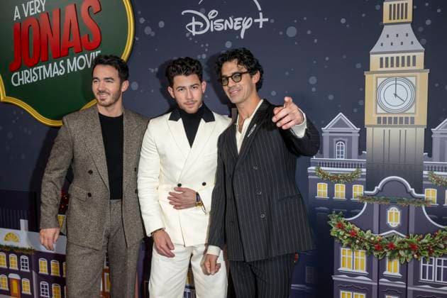 November 10, 2025, New York, United States: (L-R) Kevin Jonas, Nick Jonas and Joe Jonas attend Disney+ s A Very Jonas Christmas Movie New York Premiere at New York City Center. New York United States - ZUMAs197 20251110_aaa_s197_414 Copyright: xRonxAdarx