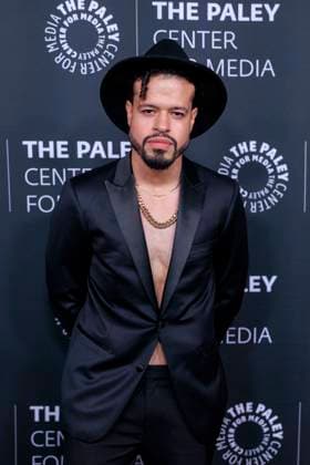 November 10, 2025, Beverly Hills, California, USA: Esteban Carmona on the red carpet of the 2025 Paley Honors Fall Gala held on Monday November 10, 2025 at the Hilton Hotel in Beverly Hills, California. JAVIER ROJAS PI Beverly Hills USA - ZUMAp124 20251110_zaa_p124_113 Copyright: xJavierxRojasx