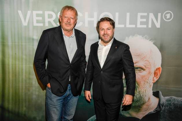 abb Verschollen Axel Milberg actor with Daniel Harrich director and author at the preview of the new investigative ARD feature film VERSCHOLLEN by author director Daniel Harrich at ARD Hauptstadtstudio on 10 11 2025 in Berlin Berlin Germany