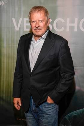abb Verschollen Axel Milberg actor at the preview of the new investigative ARD feature film VERSCHOLLEN by writer director Daniel Harrich at ARD Hauptstadtstudio on 10 11 2025 in Berlin Berlin Germany