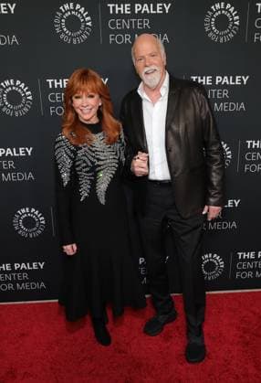 10 November 2025 - Beverly Hills, California - Reba McEntire, Rex Linn. The 2025 Annual Paley Honors Fall Gala held at The Beverly Hilton. Beverly Hills USA - ZUMAa123 20251110_zaa_a123_004 Copyright: xADx