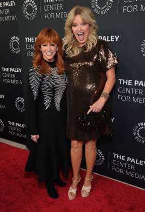10 November 2025 - Beverly Hills, California - Reba McEntire, Melissa Peterman. The 2025 Annual Paley Honors Fall Gala held at The Beverly Hilton. Beverly Hills USA - ZUMAa123 20251110_zaa_a123_024 Copyright: xADx