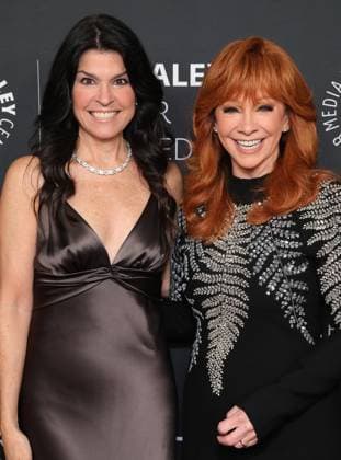 10 November 2025 - Beverly Hills, California - Maureen J. Reidy, Reba McEntire. The 2025 Annual Paley Honors Fall Gala held at The Beverly Hilton. Beverly Hills USA - ZUMAa123 20251110_zaa_a123_065 Copyright: xADx