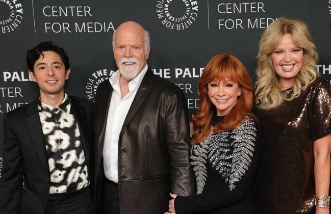 10 November 2025 - Beverly Hills, California - Pablo Castelblanco, Rex Linn, Reba McEntire, Melissa Peterman. The 2025 Annual Paley Honors Fall Gala held at The Beverly Hilton. Beverly Hills USA - ZUMAa123 20251110_zaa_a123_125 Copyright: xADx