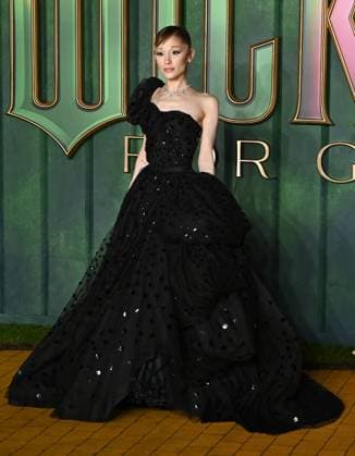 Ariana Grande attends Wicked: For Good European Premiere at Cineworld Leicester Square in London, England. UK. Monday 10th November 2025 Copyright: xJamesxWarrenx adzj8033
