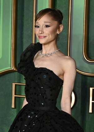 Ariana Grande attends Wicked: For Good European Premiere at Cineworld Leicester Square in London, England. UK. Monday 10th November 2025 Copyright: xJamesxWarrenx adzj8045