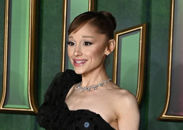 Ariana Grande attends Wicked: For Good European Premiere at Cineworld Leicester Square in London, England. UK. Monday 10th November 2025 Copyright: xJamesxWarrenx adzj8053