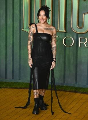 Yinka Bokinni attends Wicked: For Good European Premiere at Cineworld Leicester Square in London, England. UK. Monday 10th November 2025 Copyright: xJamesxWarrenx adzj8117
