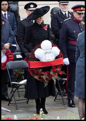 . 11 11 2025. United Kingdom. Kate Middleton, the Princess of Wales, lays a wreath at the Armistice Day service at the National Memorial Arboretum, United Kingdom  xStephenxLockx xi-Imagesx IIM-26367-0084