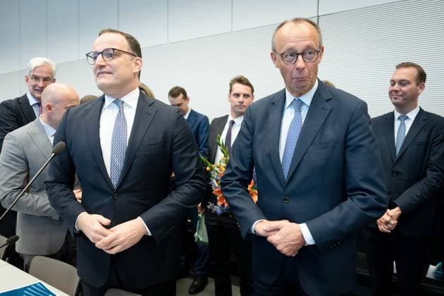 Bundestagsfraktion, CDU CSU, Auftakt Auftakt, Bundestag, Bundestagsfraktion, CDU CSU, Vorsitzender, Jens Spahn, Bundeskanzler, Friedrich Merz Berlin Berlin GER *** Bundestag parliamentary group, CDU CSU, kick-off kick-off, Bundestag, Bundestag parliamentary group, CDU CSU, Chairman, Jens Spahn, Federal Chancellor, Friedrich Merz Berlin Berlin GER