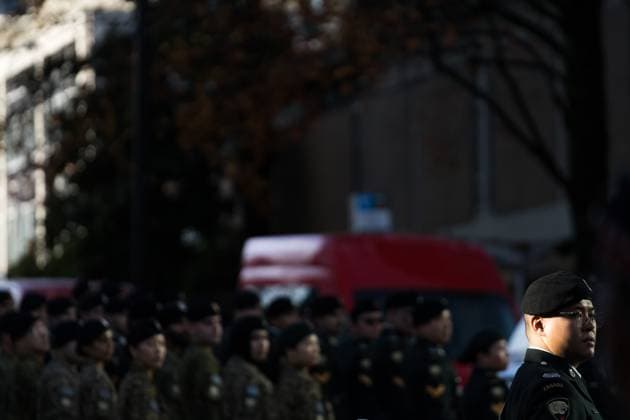 November 11, 2025, Vancouver, British Columbia, Canada: Remembrance Day ceremony at Victory Square in Vancouver, British Columbia Vancouver Canada - ZUMAw171 20251111_znp_w171_005 Copyright: xRyanxWalterxWagnerx