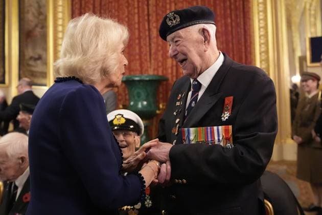 Royal reception for veterans at Windsor Castle Queen Camilla and veteran Henry Rice at a reception for veterans who served in the Pacific during the Second World War, part of the commemorations marking the 80th anniversary of VJ Day, at Windsor Castle, Berkshire. Picture date: Tuesday November 11, 2025., Credit:Andrew Matthews Avalon UK, Windsor  Copyright: xAndrewxMatthewsx xAvalonx 1051874614