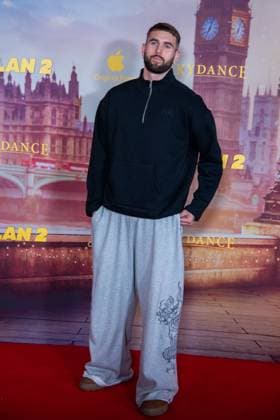 The Family Plan 2 World Premiere - Arrivals LONDON, UNITED KINGDOM - NOVEMBER 11: A guest attends The Family Plan 2 World Premiere at the Curzon Mayfair on November 11, 2025 Loredana Sangiuliano Anadolu London United Kingdom. Editorial use only. Please get in touch for any other usage.  Copyright: x2025xAnadoluxLoredanaxSangiulianox
