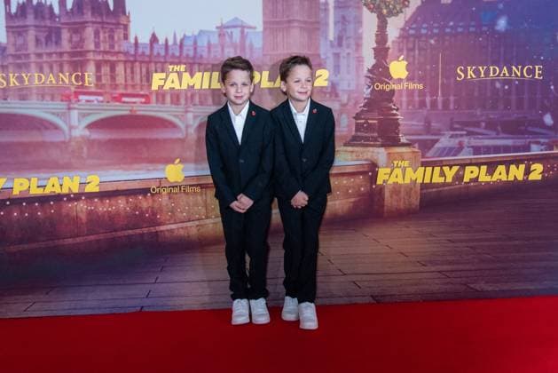 The Family Plan 2 World Premiere - Arrivals LONDON, UNITED KINGDOM - NOVEMBER 11: Peter and Theodore Lindsay attend The Family Plan 2 World Premiere at the Curzon Mayfair on November 11, 2025 Loredana Sangiuliano Anadolu London United Kingdom. Editorial use only. Please get in touch for any other usage.  Copyright: x2025xAnadoluxLoredanaxSangiulianox