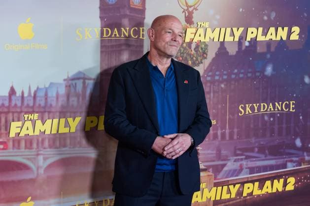November 11, 2025, London, England, United Kingdom: SIMON CELLAN JONES attends the World Premiere of The Family Plan 2 at Curzon Mayfair in London. London United Kingdom - ZUMAs371 20251111_zip_s371_015 Copyright: xWiktorxSzymanowiczx