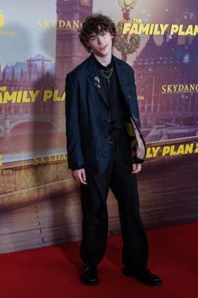 November 11, 2025, London, England, United Kingdom: VAN CROSBY attends the World Premiere of The Family Plan 2 at Curzon Mayfair in London. London United Kingdom - ZUMAs371 20251111_zip_s371_023 Copyright: xWiktorxSzymanowiczx