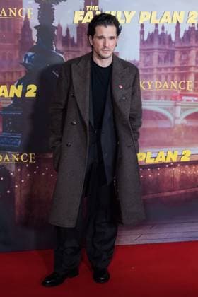November 11, 2025, London, England, United Kingdom: KIT HARINGTON attends the World Premiere of The Family Plan 2 at Curzon Mayfair in London. London United Kingdom - ZUMAs371 20251111_zip_s371_029 Copyright: xWiktorxSzymanowiczx