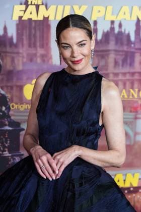 November 11, 2025, London, England, United Kingdom: MICHELLE MONAGHAN attends the World Premiere of The Family Plan 2 at Curzon Mayfair in London. London United Kingdom - ZUMAs371 20251111_zip_s371_056 Copyright: xWiktorxSzymanowiczx