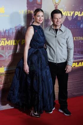 November 11, 2025, London, England, United Kingdom: MICHELLE MONAGHAN and MARK WAHLBERG attend the World Premiere of The Family Plan 2 at Curzon Mayfair in London. London United Kingdom - ZUMAs371 20251111_zip_s371_067 Copyright: xWiktorxSzymanowiczx